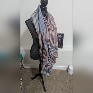 Aritzia scarf 100% Cotton